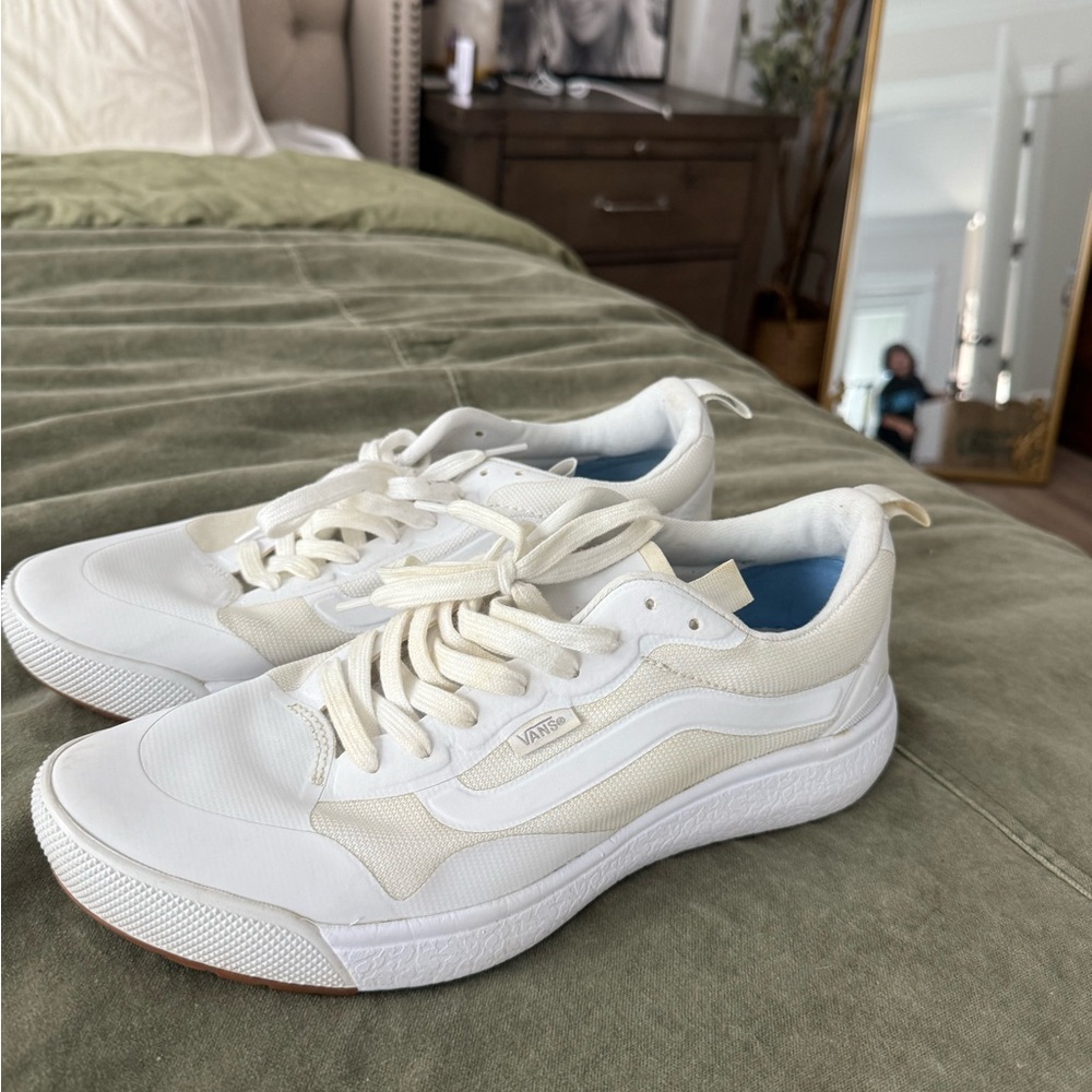 Vans White Low-Top Sneakers